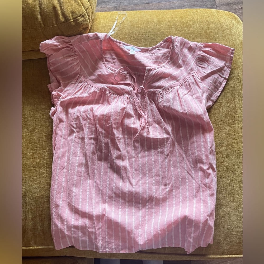Very pretty pink blouse!